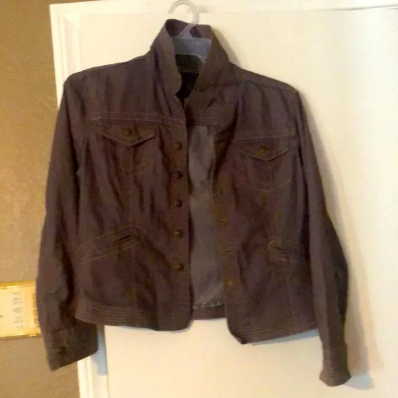 Gray jean jacket very classy ornate buttons - Picture 1 of 4